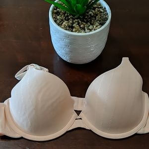 NWOT- VASSARETTE Bra with Underwire